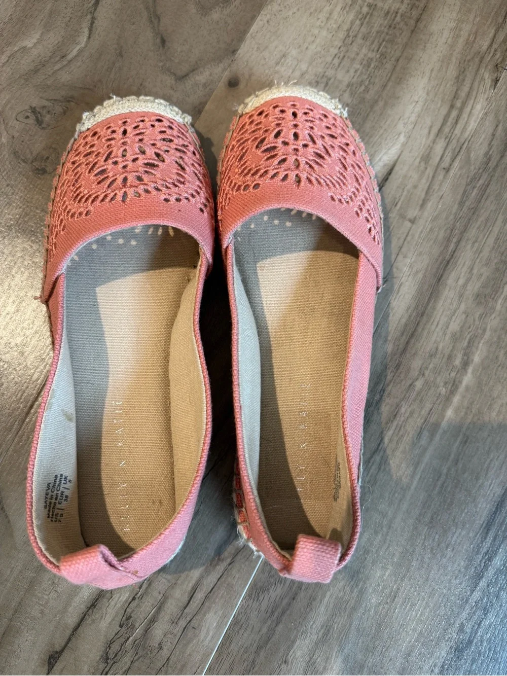 Kelly & Katie Pink Eyelet Espadrille Flats Canvas Slip-On Shoes Women's 7.5